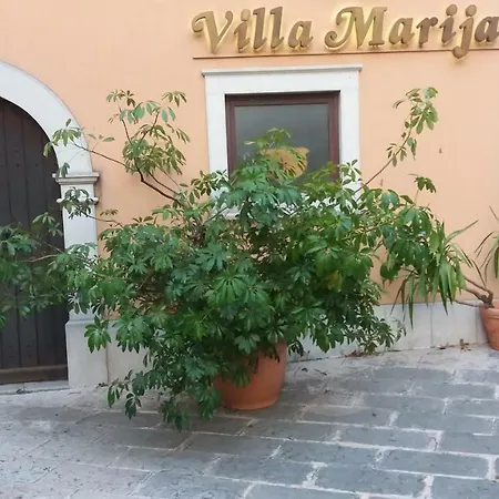 Apartment Maria *